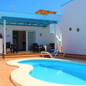 privilege-bay-villa-delhi.in-canary-islands.com/
